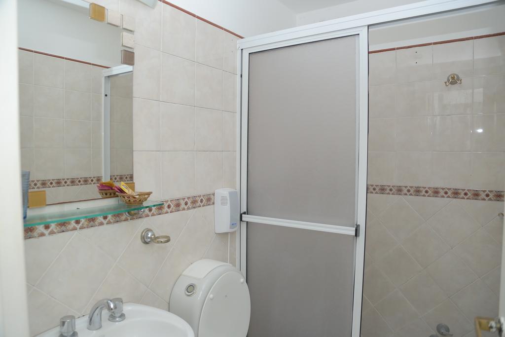 Bernie'S Bed & Breakfast , A 3 Kilometros Del Aerop Ezeiza, Van ,In-Out, Free Ezeiza Airport Extérieur photo