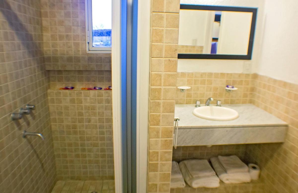 Bernie'S Bed & Breakfast , A 3 Kilometros Del Aerop Ezeiza, Van ,In-Out, Free Ezeiza Airport Extérieur photo