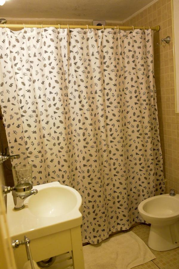 Bernie'S Bed & Breakfast , A 3 Kilometros Del Aerop Ezeiza, Van ,In-Out, Free Ezeiza Airport Extérieur photo