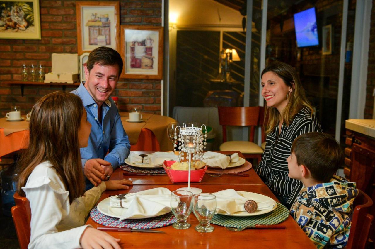 Bernie'S Bed & Breakfast , A 3 Kilometros Del Aerop Ezeiza, Van ,In-Out, Free Ezeiza Airport Extérieur photo